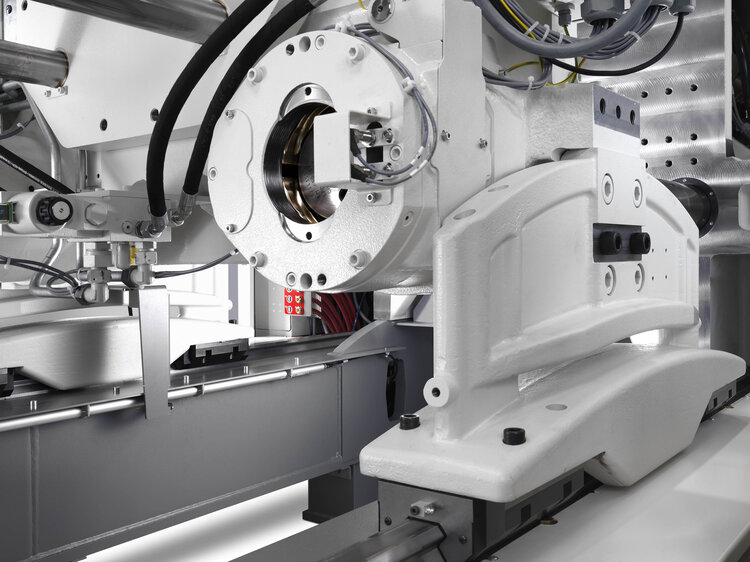 GX series (4,000 - 14,500 kN) | KraussMaffei Group